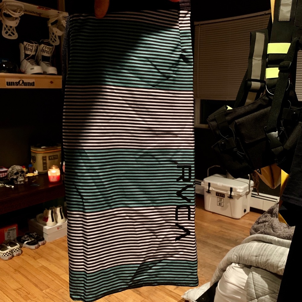 RVCA CIVIL STRIPE BOARD SHORT | SIZE 30 - Picture 3 of 3